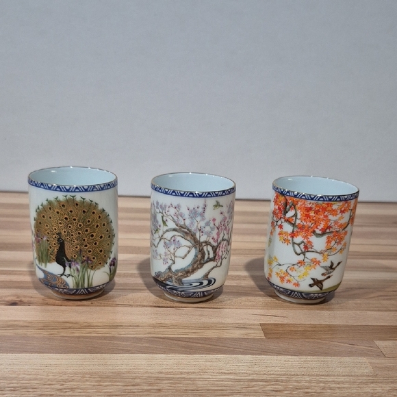 Franklin Mint Other - Japanese Porcelain Sake Tea Cups (3)